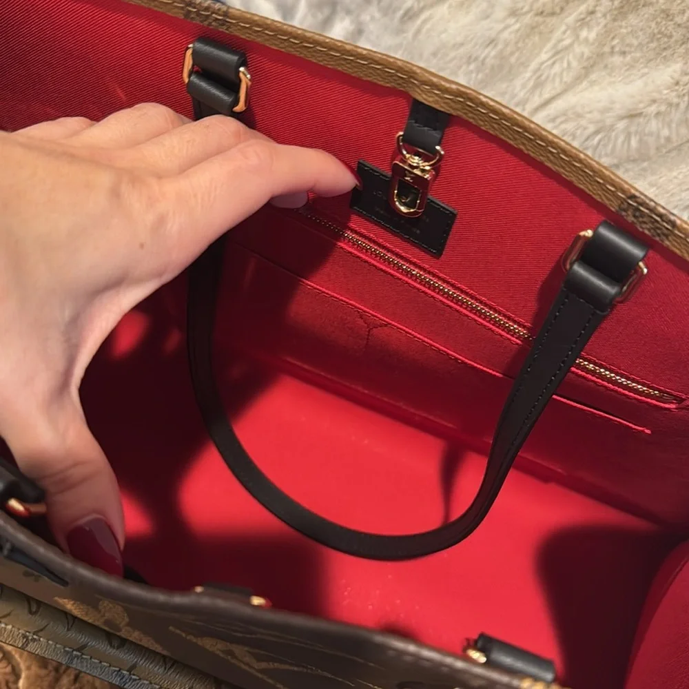 New. Never carried. Comes w dust bag and box. - Picture 2 of 6